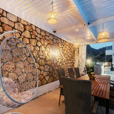 Aqua Euphoria Ex Natura Villa Lindos (Rhodes)