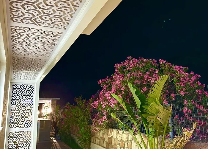 Aqua Euphoria Ex Natura Villa Lindos (Rhodes)